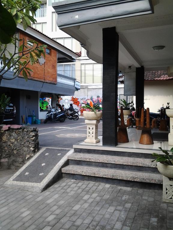 Mahendra Beach Inn Kuta Lombok Εξωτερικό φωτογραφία