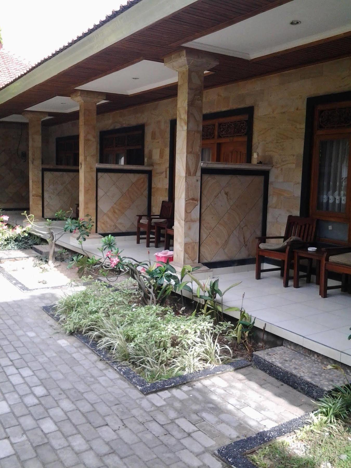 Mahendra Beach Inn Kuta Lombok Εξωτερικό φωτογραφία